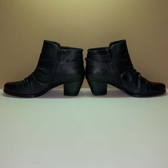 Bare Traps black ankle boot - Picture 2 of 11
